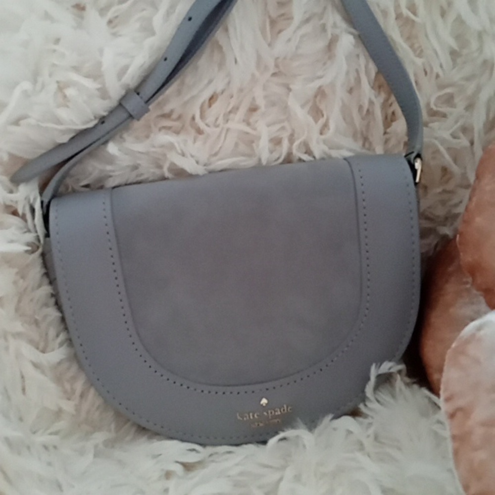 KATE SPADE NEW YORK LUNA CRESCENT SUEDE AND LEATHER CROSSBODY BAG GRAY